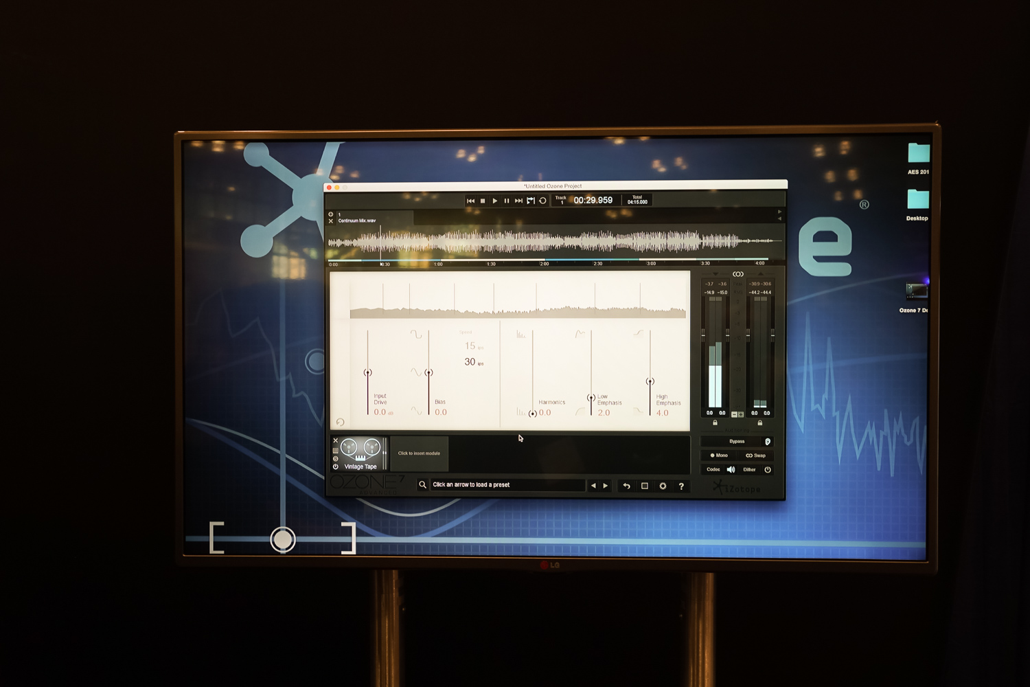 AES2015 Day2 : iZotope